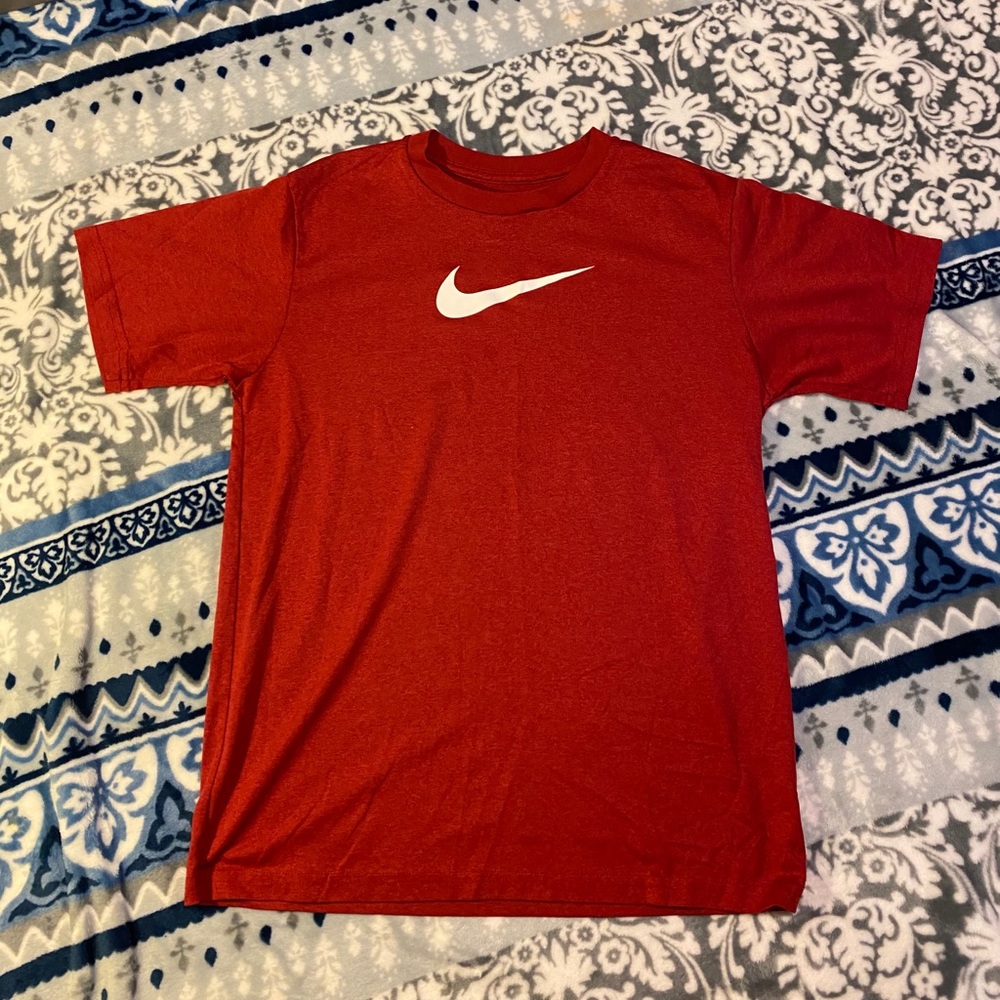 nike tee